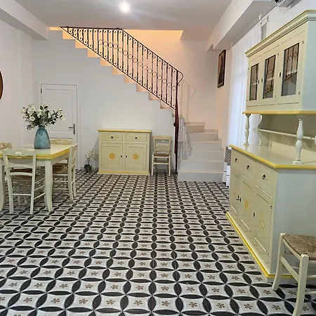 Ammentos Bed & Breakfast 3*